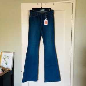 Karlie high-waisted Flair Jeans